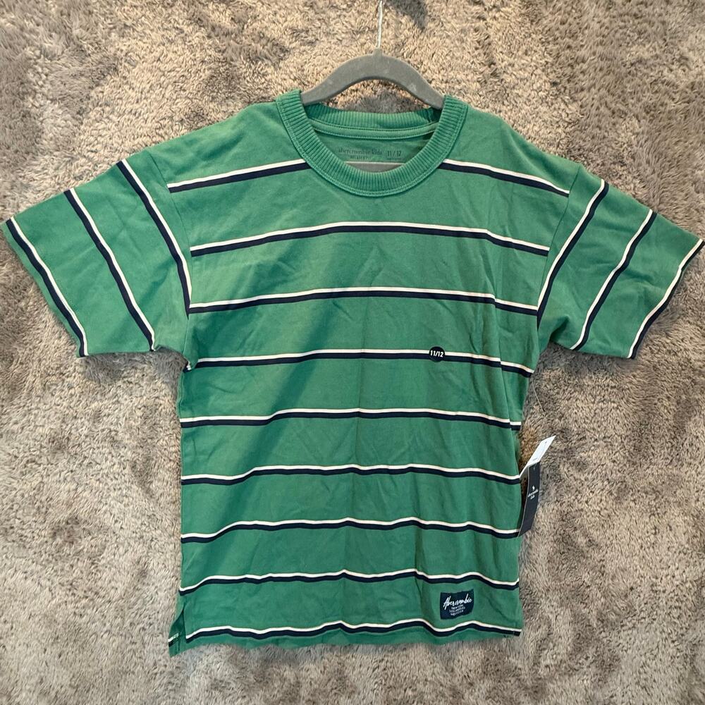 NWT Abercrombie Kids 11 12 Relaxed Fit Green Stripe T Shirt Short Sleeve Boys